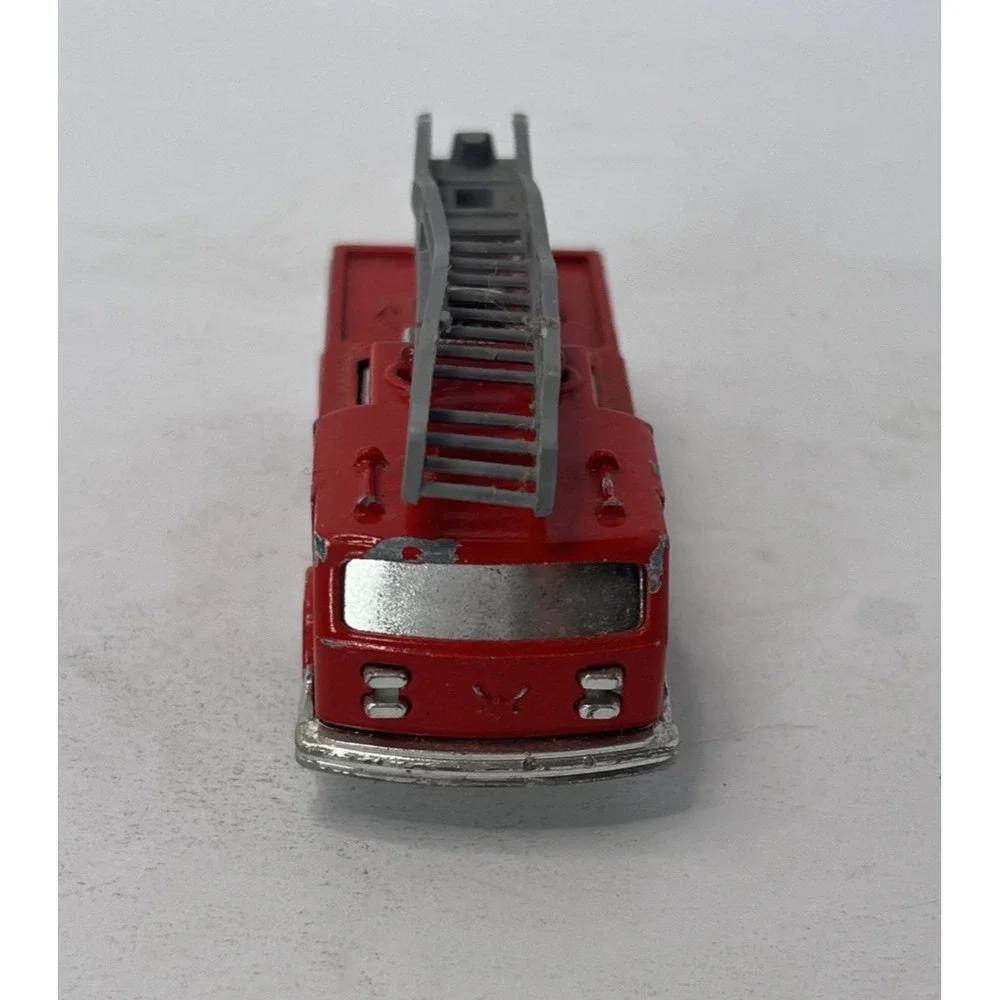 Vintage Majorette Sonic Flashers Fire Ladder Truck Red Die‎ Cast
